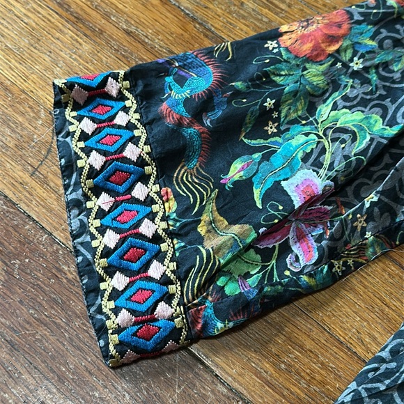 Johnny Was Black 100% Silk Tunic, Partial Button Front, Sz Large - Picture 5 of 8